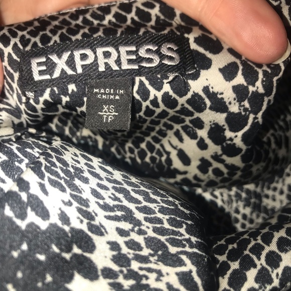 Snake Print Scarf Top! - Picture 4 of 5